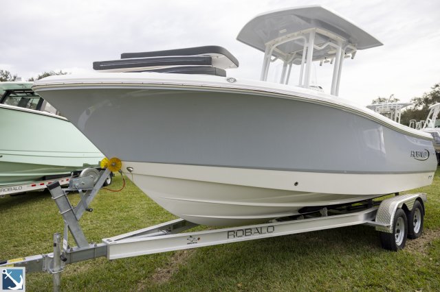 New 2024  powered Robalo Boat for sale